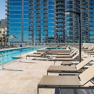 Hotel Placemakr Premier Sobro